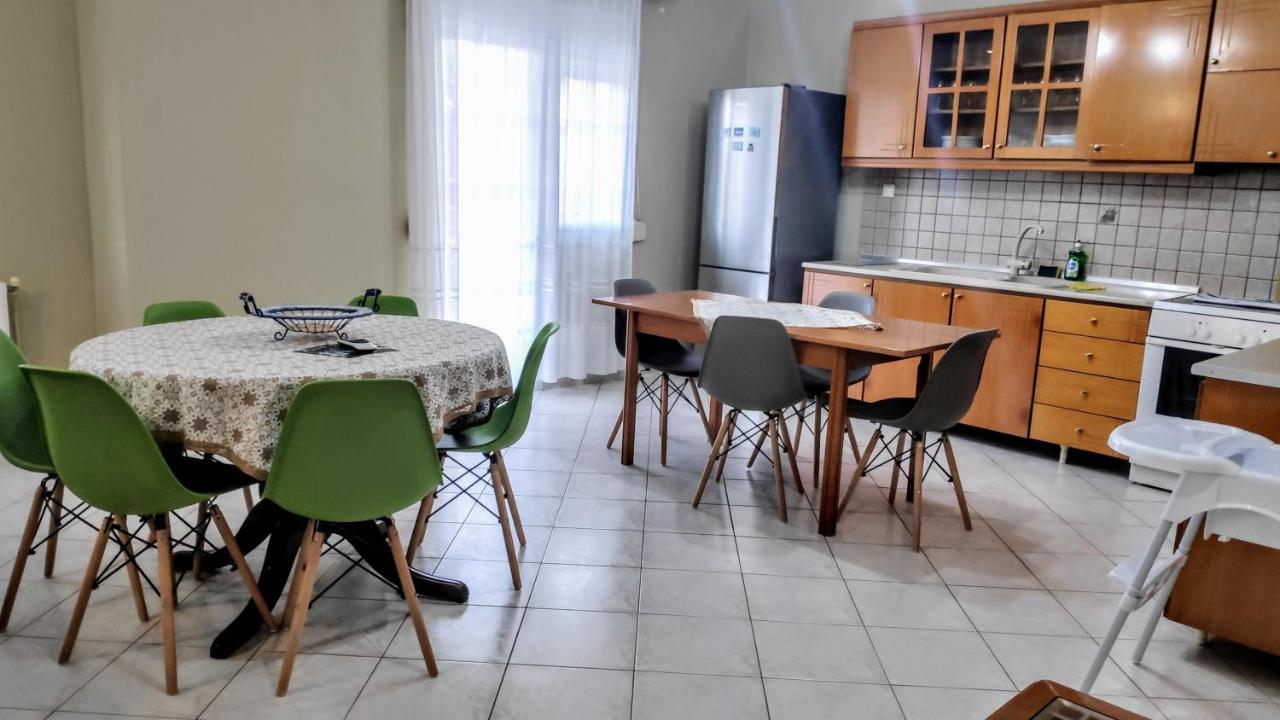 Ourania Luxury Apartment كيراموتي المظهر الخارجي الصورة